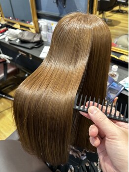 ヒクウテイ(HIKUTE hair＆make)の写真/酸性縮毛矯正やメテオトリートメントであなたの髪も指通りの良い柔らかな仕上がりに！初めての縮毛矯正も◎