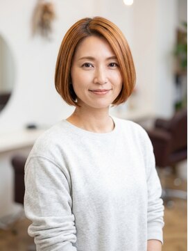 エメールヘア(aimere hair) 40代からの若見え白髪ぼかしベージュショートボブ