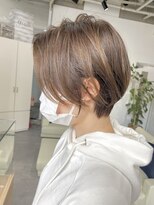 ジーニー 横浜(giinii) giinii_横浜_クールショート_前髪なし_ハイライトカラー