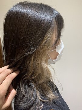 美容室 メザミー MESAMIES インナーカラー/ラウンドCカーブセミディインナーグレージュ