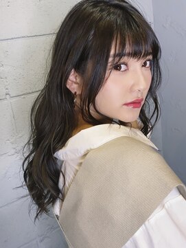 バルベストーキョーサウス(BARBES TOKYO SOUTH) [艶感たっぷりグレージュ耳かけロング