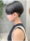 刈り上げショート、刈り上げ女子、ハンサムショート