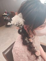 ビスポーク(BESPOKE)&nbsp;20代30代40代♪お呼ばれ大人かわいい編み込み風アレンジ