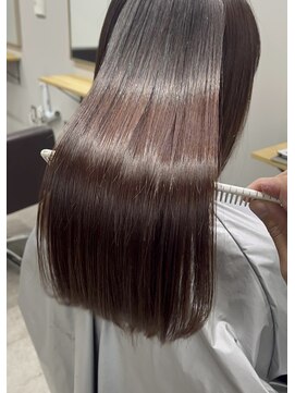 ユウル 横浜(juhl.) 暗めカラー/ダークアッシュ/ストレート/髪質改善/縮毛矯正