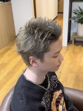 チャンピオン スパイキーショート、ヒロ