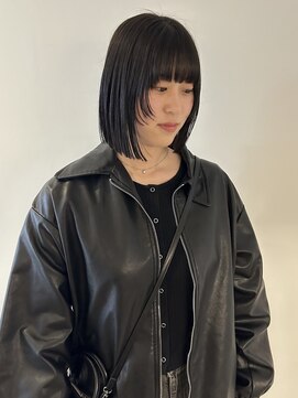 ニコフクオカヘアーメイク(NIKO Fukuoka Hair Make) [NIKO]顔周りレイヤー 切りっぱなしボブ イヤリングカラー