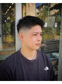 1744黒髪アッシュブラックアップバング束間ツーブロック刈り上げ