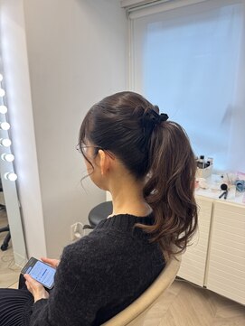 エメティ(Aimerty) 高めのポニーテール