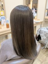 アルターリール(aL ter Rire)&nbsp;ホワイトグレージュ/ミニウルフ/チェリーブラウン/鎌取/福原遼華