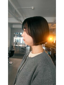 黒髪ボブ/切りっぱなし/顔まわりレイヤー/ワンカール/ミニボブ