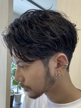 フィフス 神南(fifth) 渋谷メンズパーマフェザーパーマセンターパートガイルヘアゆるめ