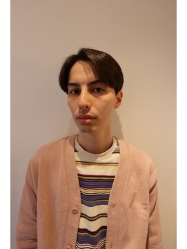 エー(A) 大人センターパート