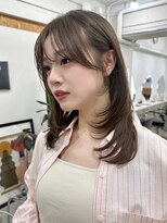 ポーチバイハニー オモテサンドウ(PORCH by HONEY omotesando)&nbsp;ミディアムレイヤーシアーベージュ前髪シースルー3