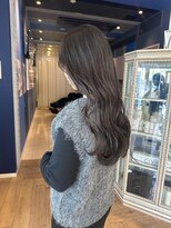 コワファースト 大分(COIFF1RST) ハイライトあり!グレージュカラーのロングヘアスタイル