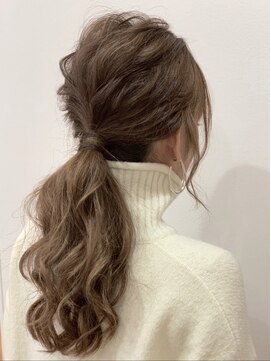 ゴエム(goem) 簡単ポニーテールアレンジ