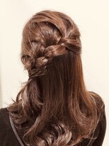 リア シェリム(Ria cherim)&nbsp;編み込みハーフアップアレンジ