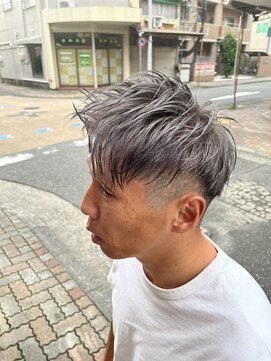 ヘアーラボ ハチ(HAIR LABO HACHI) グレーシルバー