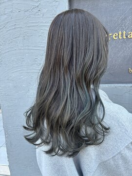 ベレッタ 枚方店(veretta.) 冬にぴったりオリーブカラーは水素で 担当 小林/透明感カラー