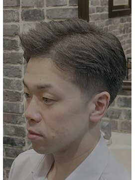 ミリオンバックス 御徒町店(Million Backs) 短髪アップバング