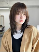 ミディアム　顔周り　レイヤーカット　透明感　ベージュカラー