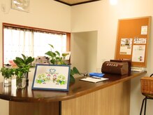 白とブラウンでまとめたリラックスできる落ち着く雰囲気です！