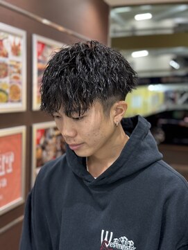 エイト コーナー 大宮東口店(EIGHT corner) ツイストスパイラルパーマ王道スキンフェード