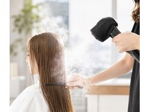 ナノスチームで内部まで潤いを届けダメージから守るトリートメントケア