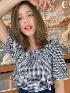 ルービック 和歌山(Rubik's) 大人可愛いくびれミディ（かきあげグレージュカラー）