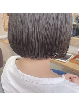 フィン(FiN by allure) 浦前ツバサ/透け髪/シアグレージュ/透明感とろみボブ/こなれボブ