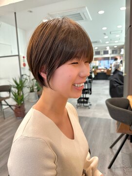 ビューエヒメ(VIEW EHIME) 大人ラフウェーブ外ハネボブダークブラウンスウィングショート
