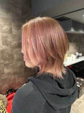 天翔 天翔/カット/前髪なし/ウルフ/ブリーチ/ピンク/ベージュ