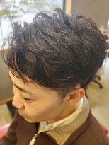 バルビエーレ アーディ(Barbier Adi) メンズパーマ パートスタイル