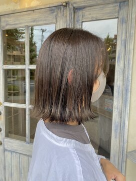 エイミーバイアフロート(amie  by afloat) 切りっぱなしボブ