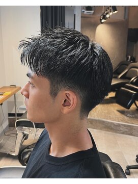 ヴィ 大宮(Vii) ダークアッシュ／カルマパーマ／アッシュブラック