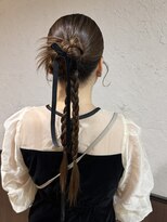 タイトヘアアレンジ