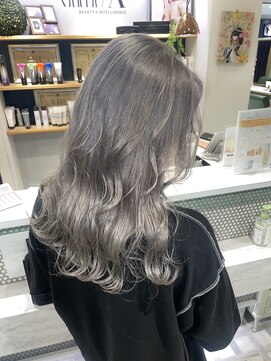 アース オーセンティック 岡山青江店(EARTH Authentic) ペールシルバー