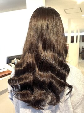 ラウレア(LAULEA) コテ巻き風パーマ/デジタルパーマ/韓国風パーマ/小顔カット/艶髪