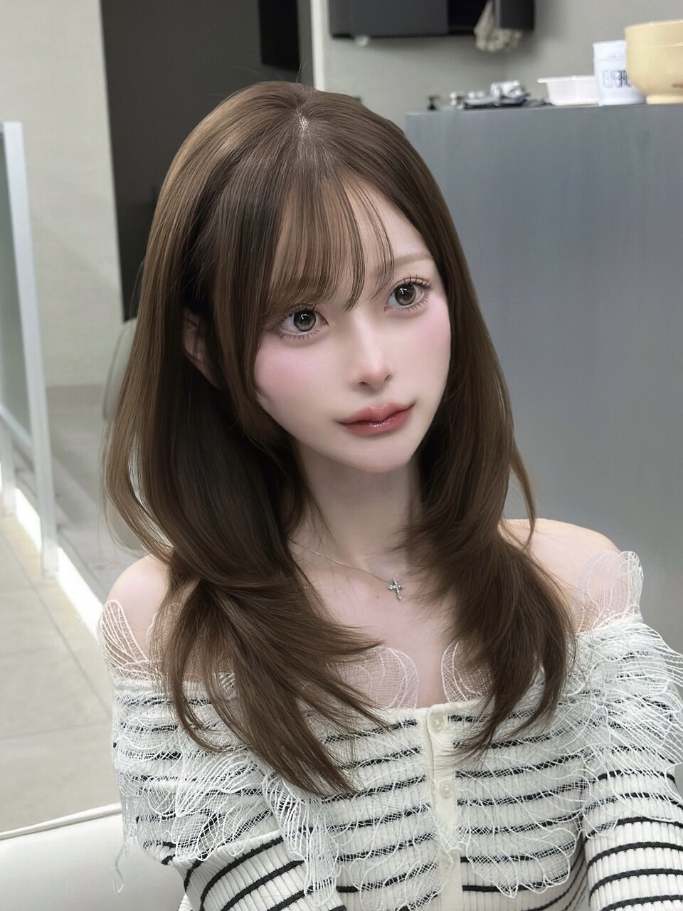 レイヤーカット レイヤー 顔周り ハッシュカット オリーブカラー
