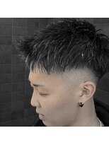 ウィスカーズ(Whiskers)&nbsp;スキンフェード×無造作ショート