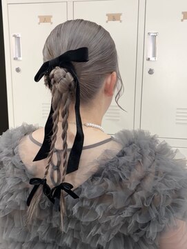 ウタシロイロ(uta shiroiro) タイトヘアセット