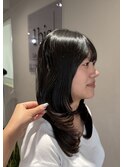 毛先重ためでぷるんと動くレイヤーカット