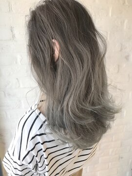 ユナイテッドビューティー 金沢(UNITED BEAUTY) ブリーチグラデーションカラー／グレー