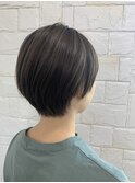 ショートボブ