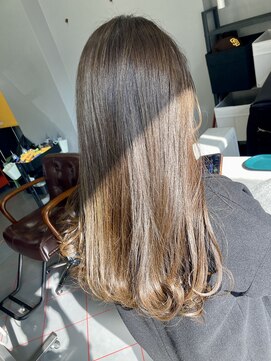 ダニーコウベ(Danny kobe) ナチュラルグレージュ