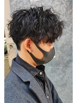 コロ(COLO) 【吉祥寺】 メンズカット ツイスパ マッシュセンターパート