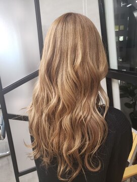 ラフランクリー(la frankly) ヘルシーウェーブ/小顔ひし形/髪質改善/レイヤースタイル