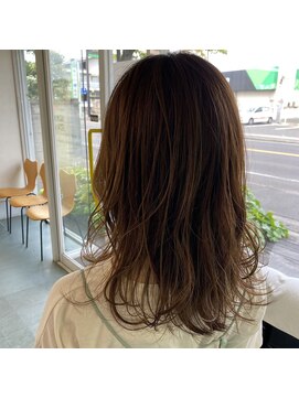 エヌズ(N's) 【ミディアムレイヤー】ハイライト/前髪/ヘッドスパ