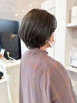 キャアリー(Caary) 福山caaryショートボブ前髪センターパートかきあげスタイル30代