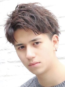 アントバイフィフス 秋田(unt by fifth) スパイキーショートビジネスショートツーブロック刈り上げ30代