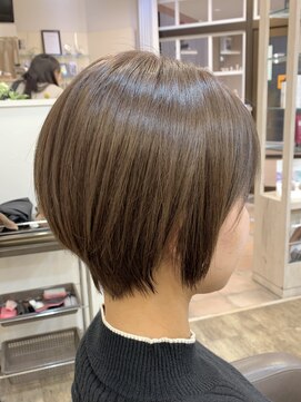 アルターリール(aL ter Rire) 黒髪/ボブルフ/ネビージュ/小顔/ワンレン/福原遼華